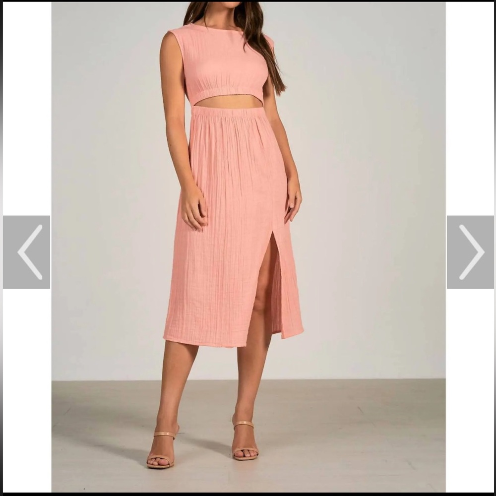 Elan Blush Midi Dress with Cutout Detail